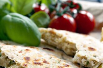 Wholesome Cottage Cheese Flatbread: A Nutritious Twist