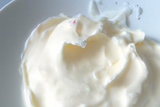 Creamy and Tangy: Mastering Homemade Sour Cream at Home